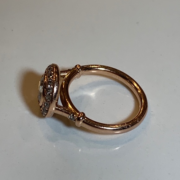 Vintage-Inspired Rose Gold Bezel-Set Diamond Ring - Picture 5 of 8